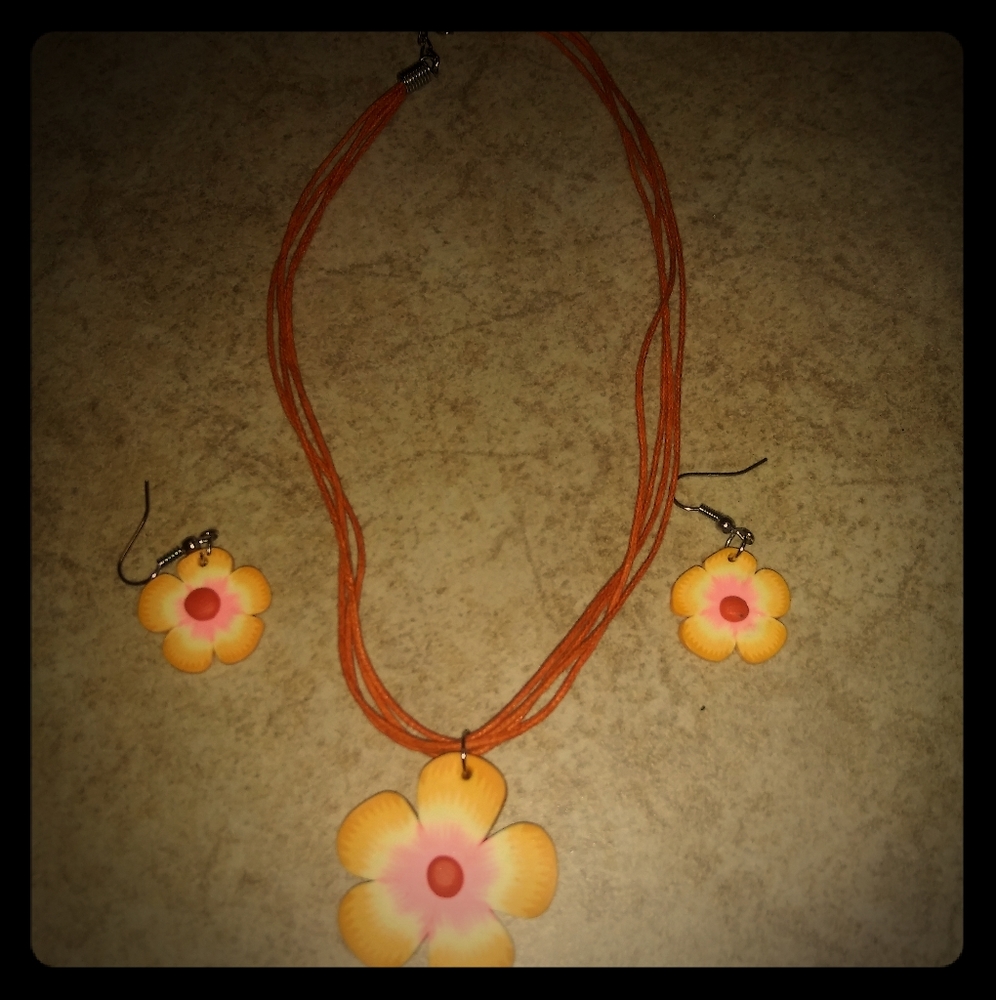 Flower Necklace with Earrings to match